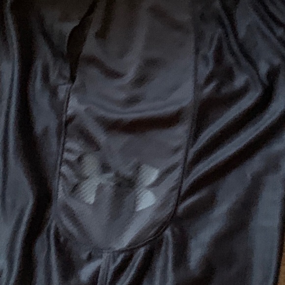 Men’s Under Armour Black Logo Shorts LARGE - Picture 3 of 3